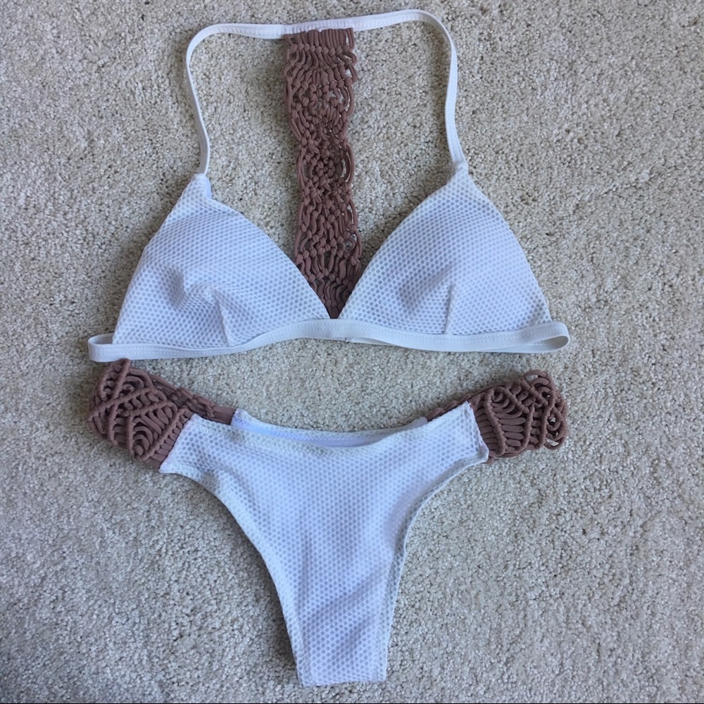✨NWOT Crochet detail extra cheeky Bikini✨